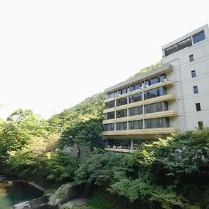 tonosawa-quatre-saisons.kanagawa-hotels.com/